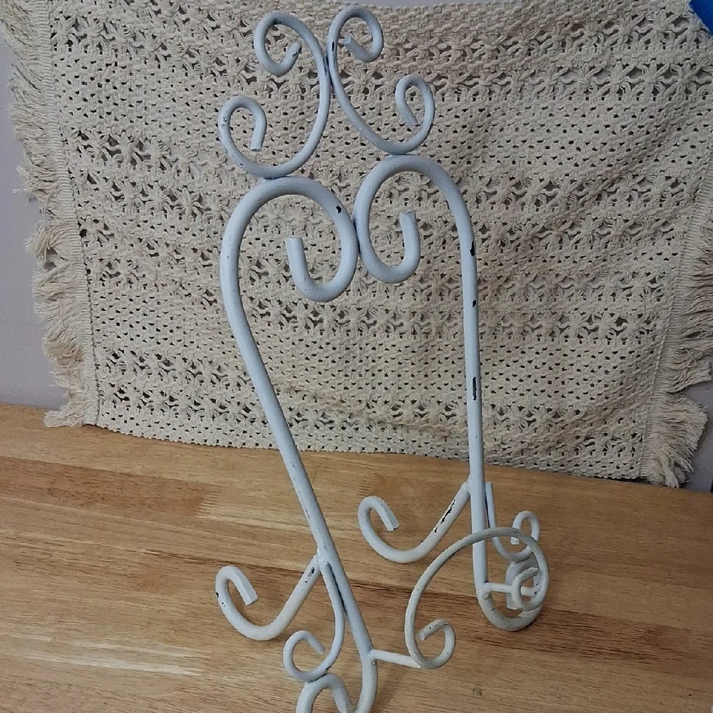 Shabby Chic Easel Stand